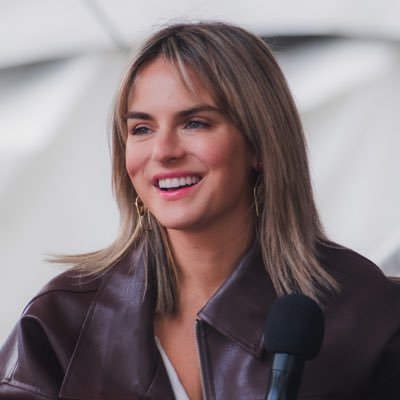 TateMcJoJo's profile picture. On a quest of sharing the word about @IamJoJo 📢 Her new EP “NGL“ is out now. Stream her latest single "Ready to Love" https://t.co/ZE2eehAcx6