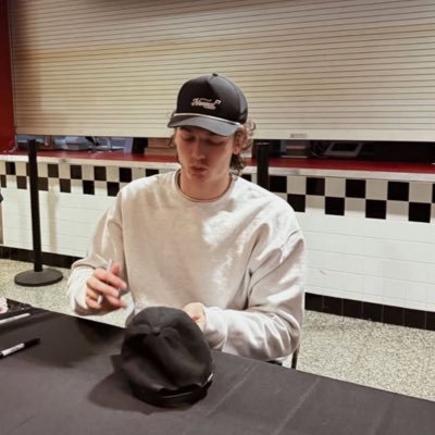 jupitershrry's profile picture. harry styles, canucks hockey, and oscar piastri enthusiast.