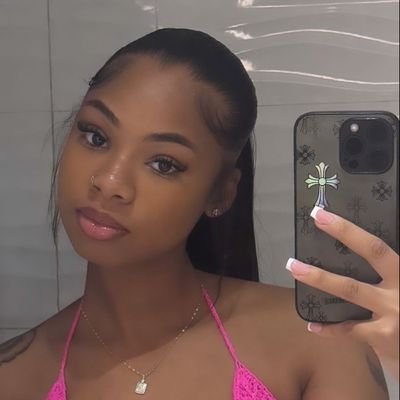 ashley885811923's profile picture. Beauty at its peak