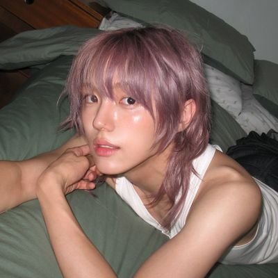 yeosangalaxy's profile picture. intp ☆ unlucky ☆ multifandom