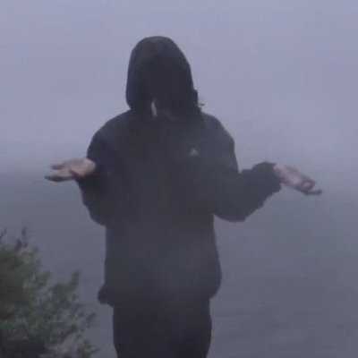 Iskrenwrites's profile picture. 