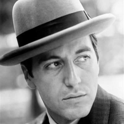 vvr27's profile picture. True strength lies in being everything to yourself ..