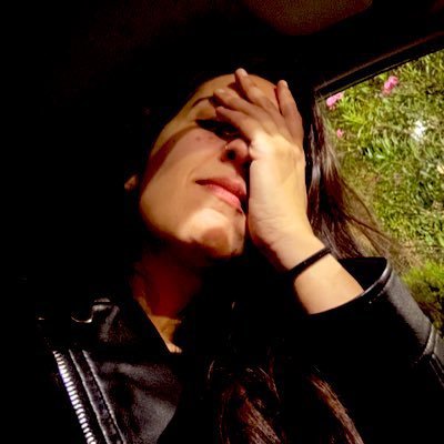 mariaefez's profile picture. Psicóloga, curiosa y un poco tauro. Me gusta encajar piezas y cuidar plantas. Cine, series y tontadas varias. ✈️🪴🍕📽️🔻🏳️‍🌈