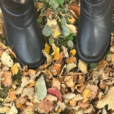 chogiwassup's profile picture. “can we go see a movie? ☝🏾🤓 “