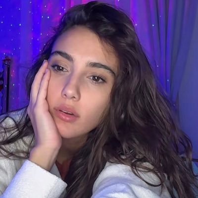 Mems8830's profile picture. vivi e lascia vivere