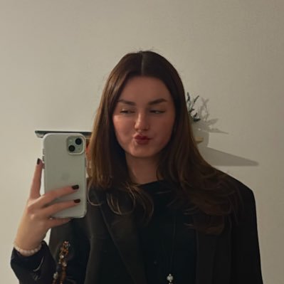 Edaaaa_Ak's profile picture. 