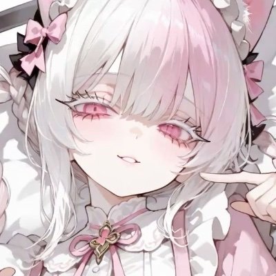 dollsarts's profile picture. 