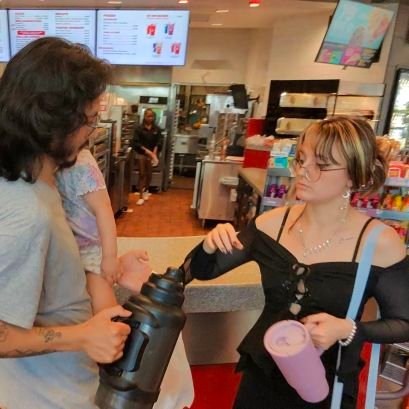 1mHappytohelp's profile picture. 