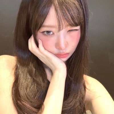 _reinurheart's profile picture. nobody ever wins the games. there are survivors, but there are no winners.