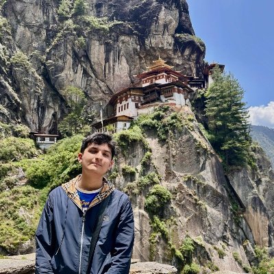 groundthepound's profile picture. I love Mathematics + Physics = Theoretical Physics.

As well as that have a love for playing the Piano, Chess and Badminton.