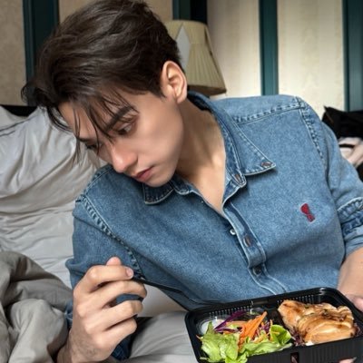 starblackcatt's profile picture. knp tfo tmk never make me cry  ✴︎