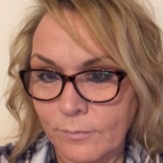 NettThom's profile picture. Been in a bad mood since 2001. A woman of influence……..apparently