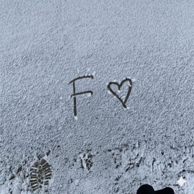 Faialsadlan's profile picture. صَـح أنا وحدي الأميرة؟*