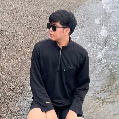 EmmanRodriguez8's profile picture. Victory is always possible for the person who refuses to stop fighting. 🚬