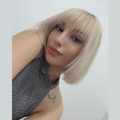 iamulduz's profile picture. .