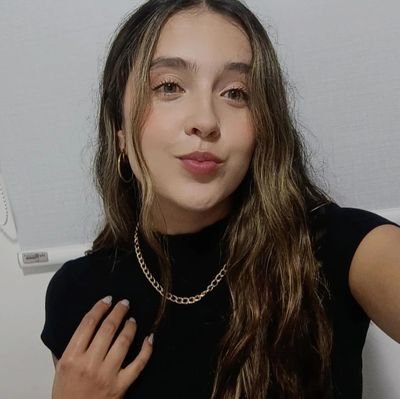 kancdu's profile picture. Porque al son que me toquen bailo, lo que yo quiero es prender el vacilón. ❤️💙 ig : kancdu