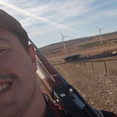 al_caleromart19's profile picture. Existe una identidad entre el amor y el arte, en ninguno de los dos cabe la voluntad- 
Juan Belmonte