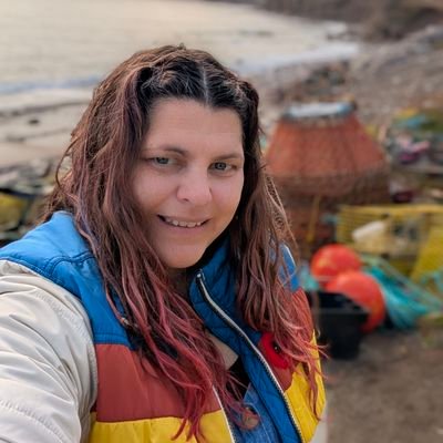 sillylobstergrl's profile picture. Wife. Mom. Mayor of Port au Port West, Aguthuna & Felix Cove. Fisherwoman. Cat lover. Knitter.