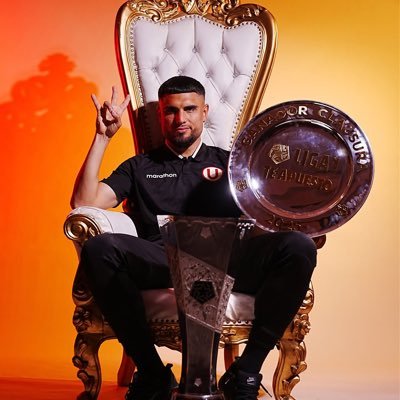 Laureguixplicit's profile picture. Primero Dios🙏🏻 | Hincha del único grande del Perú, Universitario de Deportes 💛28🌟 10🌟| Real Madrid 🤍| Lauren Jauregui 🐯Fifth Harmony 💎