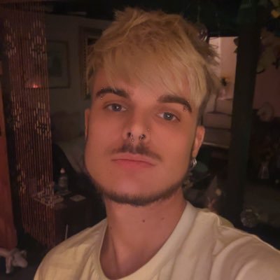 CarlinM2001's profile picture. ✨Your favourite blondes favourite blonde✨ ✨EastEnders, Big Brother and Kate King Fan✨