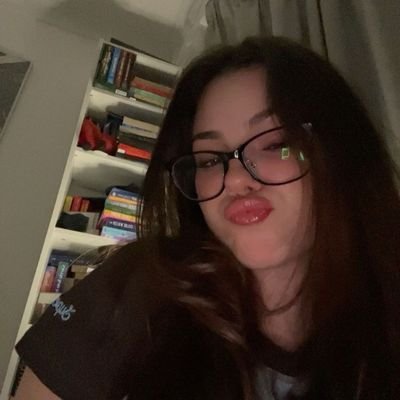 turkazginkizlar's profile picture. Takip eder misin🌸