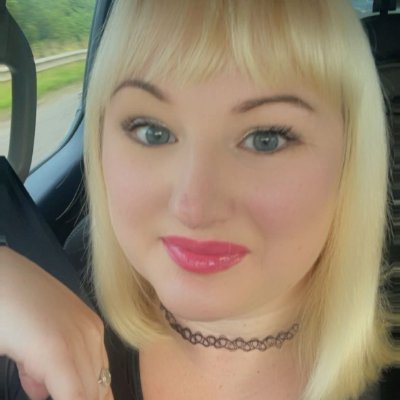 unapologeticvik's profile picture. Aquarius Soul ♒
Emotional Alchemist 🪬
Graduate Psychologist 🧠
Lancs Lass 🌹
Mum of 3 🩷