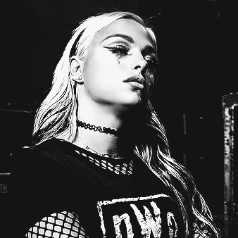 FireHeartDina's profile picture. 𝗮 𝗹𝗲𝘄𝗱 𝗽𝗼𝗿𝘁𝗿𝗮𝘆𝗮𝗹