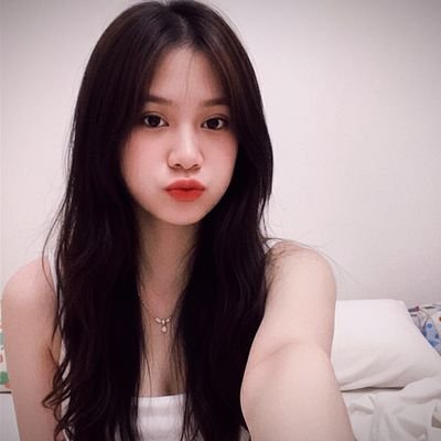 dfonatur's profile picture. Makan mie aceh level 10, pedesnya bikin nangis tapi ketagihan. Diet? 🐤