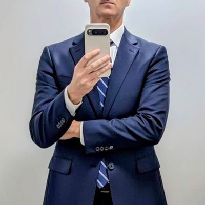 carlosplexiglas's profile picture. Selector de canciones en Zeleste, Liguero de Marta, Juan Sebastian Bar, Razzmatazz | Outsider | Bon Vivant l @hbellvitge | #RCDE | carlos@zeleste.es