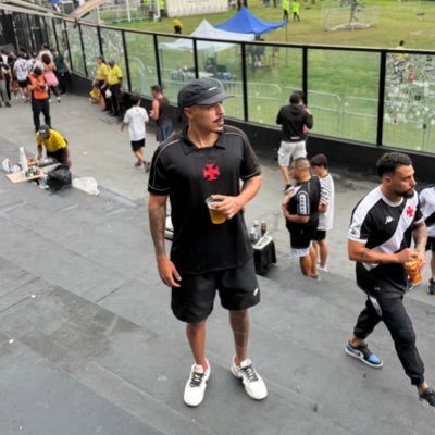 fer_leiite's profile picture. @vascodagama ◤✠◢