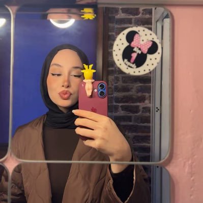 makbuleozzz's profile picture. 