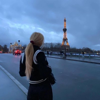 Evelyn9542a's profile picture. I love diving deep into philosophy, psychology, and self-development. Whether I’m reading, traveling, or riding horses, I’m constantly seeking personal growth