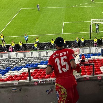 lbielzy's profile picture. Je crois que j’aime un peu trop le foot