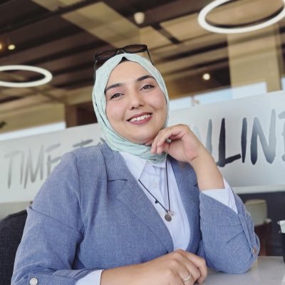 suzncg's profile picture. Öğretmen🍀