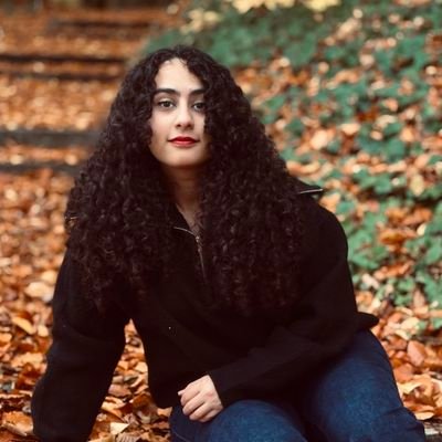 Sogandferferi's profile picture. در تلاش برای زندگی کردن ِهر لحظه از این  زندگی