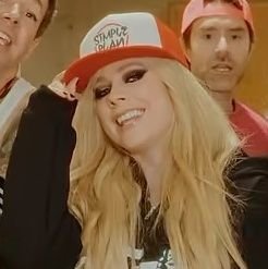 marcelinhapp_'s profile picture. Fangirling for avril lavigne, simple plan, olivia rodrigo, zac efron, harry potter e supernatural | @_simpleplanbr 🤓