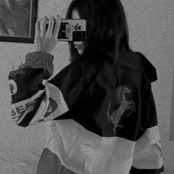 Evilsparadise's profile picture. Moon is beautiful, isn't it?🦋🌒
https://t.co/4shmEmvZwS  Sharing music?