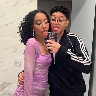 LarissinhaT0's profile picture. 