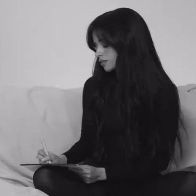 moondelie_'s profile picture. 