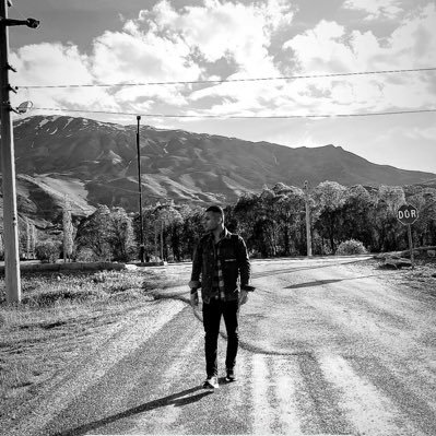 hogir134's profile picture. ji hev ra tiştên xwş bijên lê ser evin û jiyanê. 🔥 jîyana min her tim şer bû. 🎵