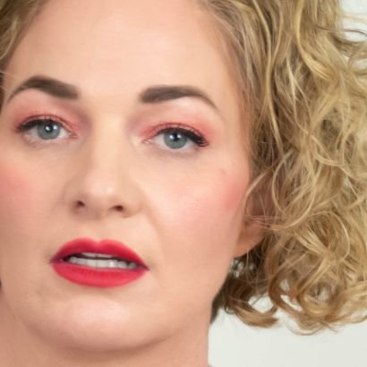 bikinilindsay's profile picture. 