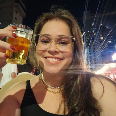 AlineVeiga's profile picture. nada demais