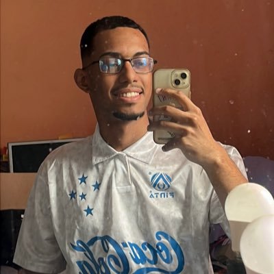 10_mcaio's profile picture. 