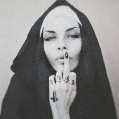 _gincongin's profile picture. Tengo una mala imágen q cuidar 💅🏼. Deportista d bajo rendimiento. Altanera, preciosa y orgullosa 👑 PROCRASTIDRINKING. ❤️ @_yonguik #DerechaMiserable