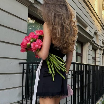 Amelia889064's profile picture. I just recovered my account; we can communicate through this account from now on
Finally, I want to say, scammers, please don't send me private messages