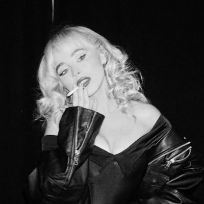 rrightnnow's profile picture. ron weasley and tucker pillsbury enthusiast ˙⋆✮