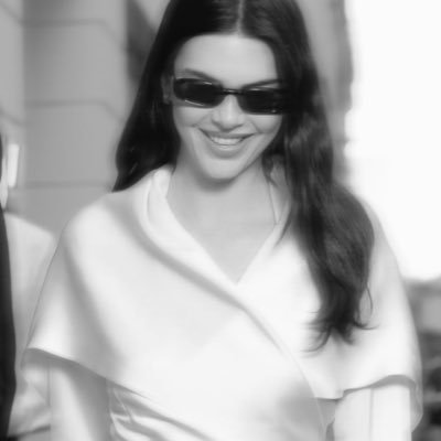 24l____'s profile picture. اللهُم إجعلني ذو حظٍ وشأنٍ عظيم.