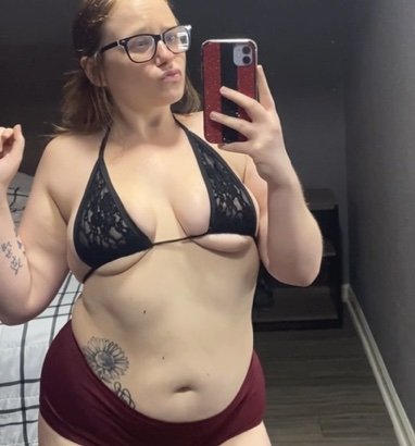 maeesnow28's profile picture. 