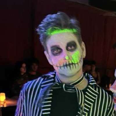 BoySlayer90's profile picture. “If the Apocalypse comes, beep me” -Buffy Summers (1997) 💃🏼🗡🧛🏻