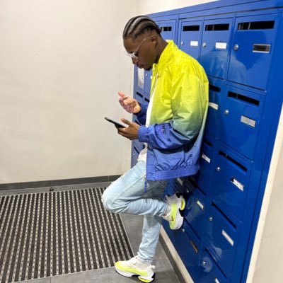 MHDKING93's profile picture. ٱلْحَمْدُلِلَٰهِ @realmadrid @drake @stephencurry30